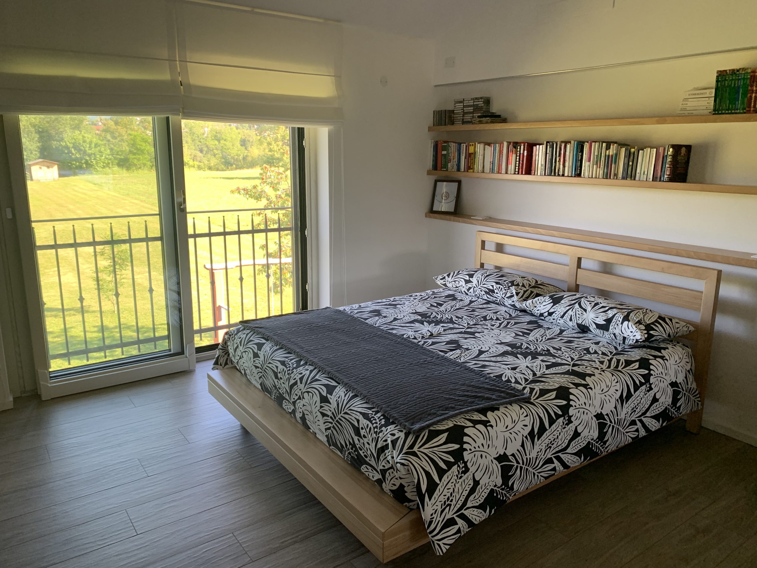 Letto Matrimoniale Vista sul GiardinoDouble Bed with Back Garden View