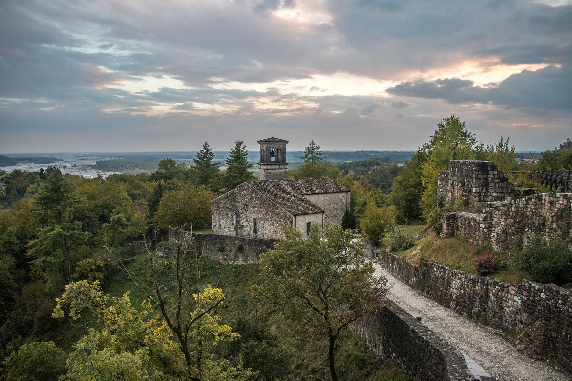 castello di ragogna 9 1905x1270